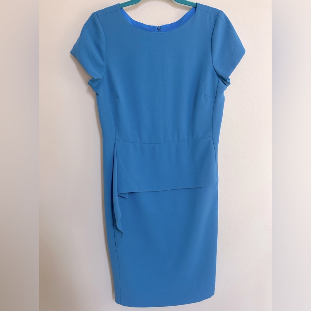 Lovely crepe sheath dress by Sara Campbell in size 10. NWT